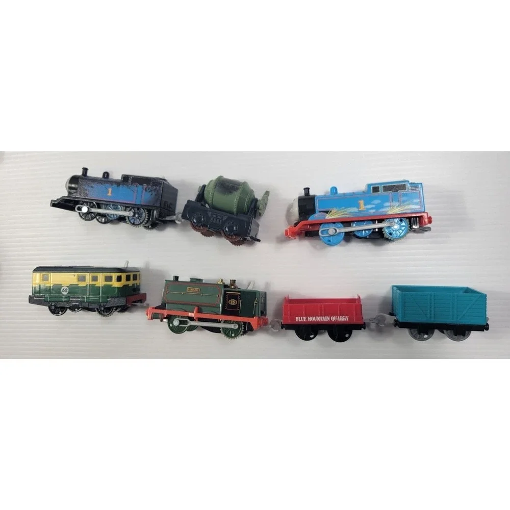 Lot of 4 Mattel‎ 2013 Thomas Train Friends Trackmaster w/ Carts Motorized Tested